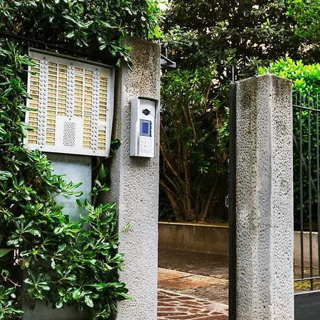 公寓 Emotion 20 E Sei A Casa In Centro! 米兰