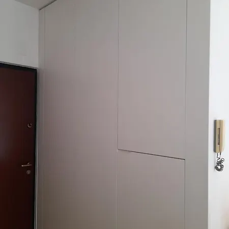 Apartment Emotion 20 E Sei A Casa In Centro! Milan
